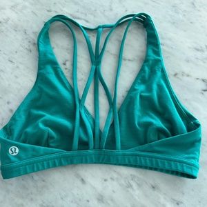 Lululemon sports bra size 4